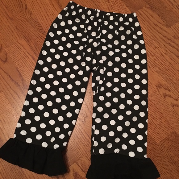 PJ’s 🆕🐭Girls Red Minnie PJ’s🐭 - Picture 3 of 5